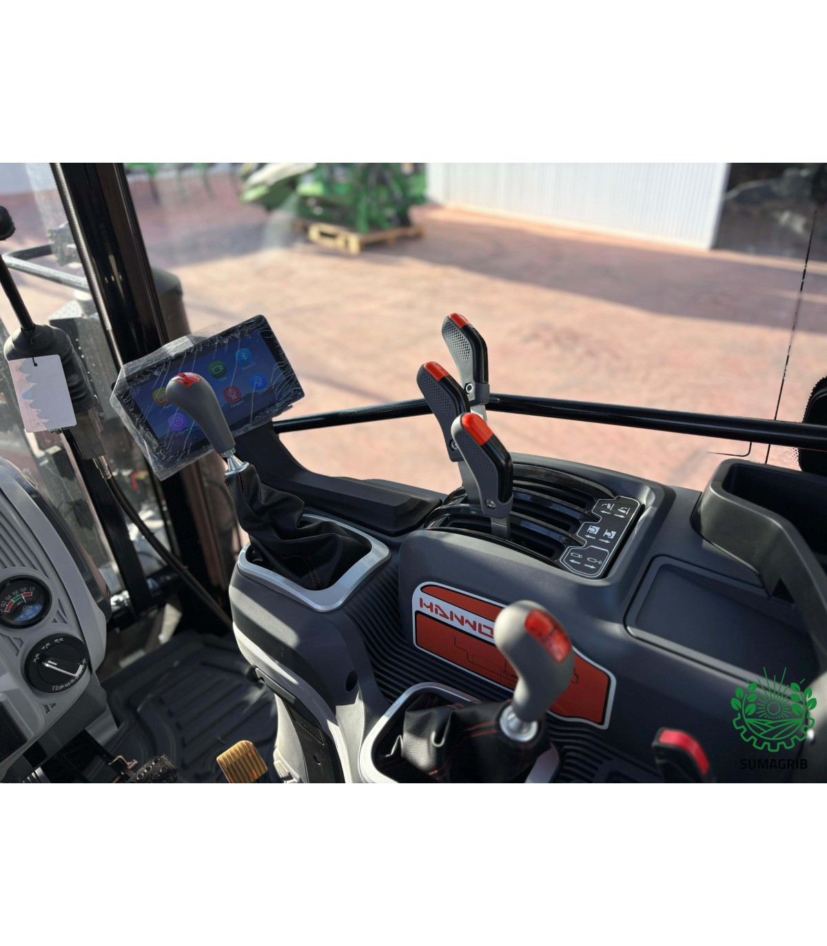 HANWO 75CV CON CABINA Y PALA