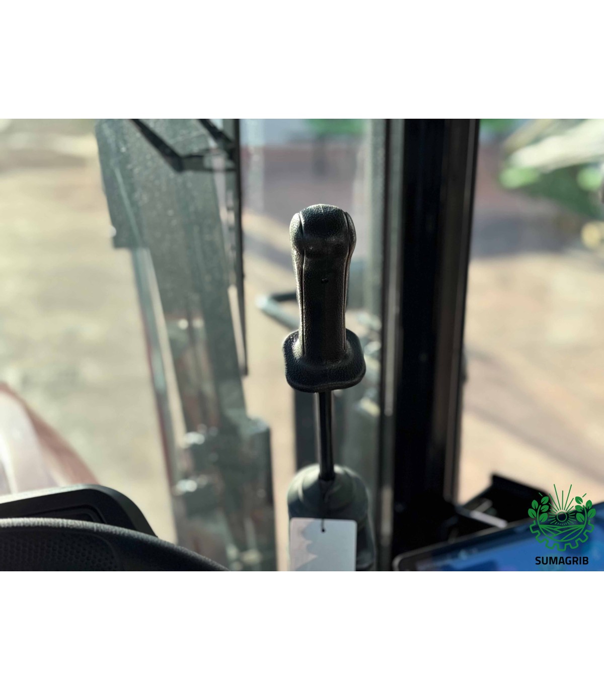 HANWO 75CV CON CABINA Y PALA